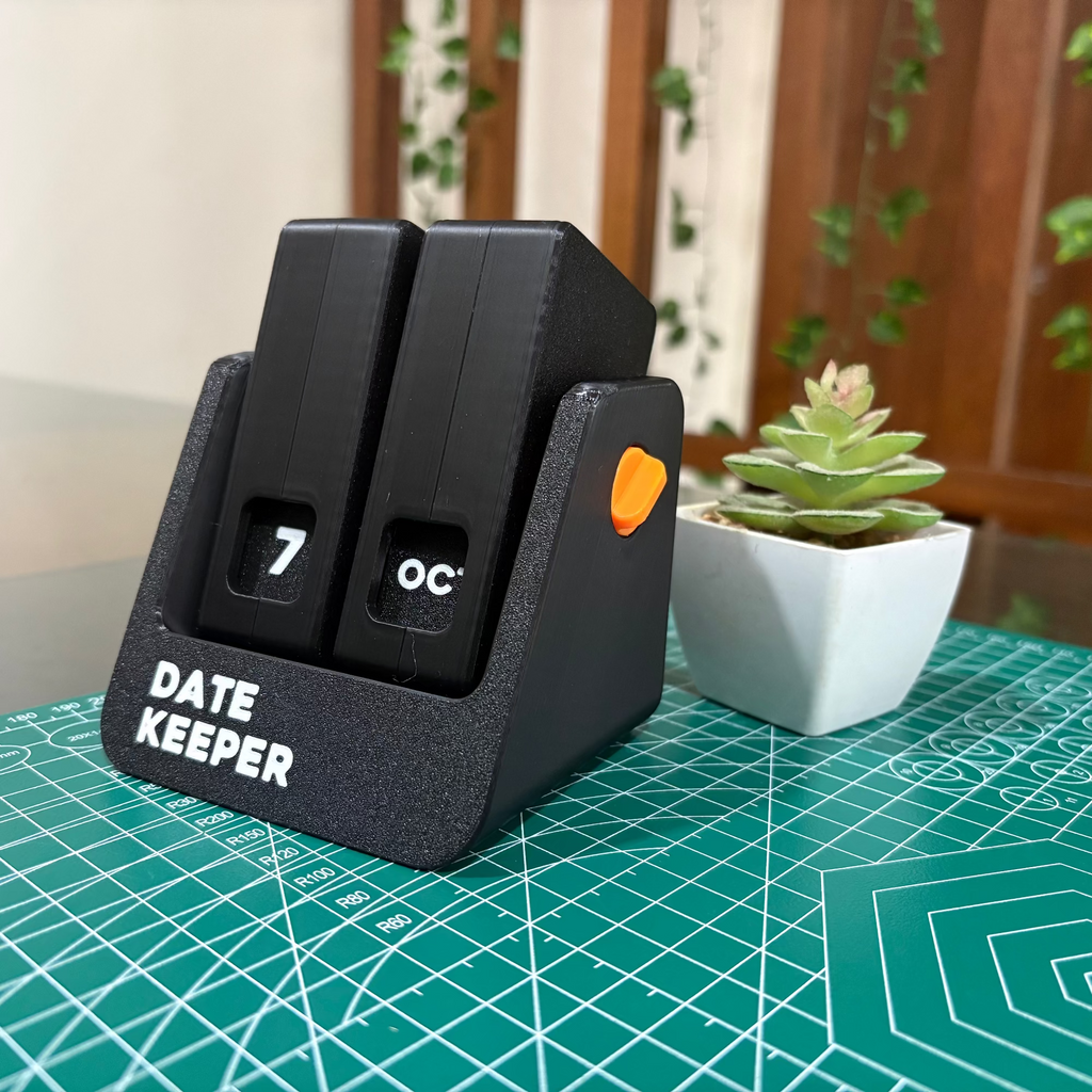 Perpetual Flip Calendar – 3D Printed Desk Calendar That Never Expires